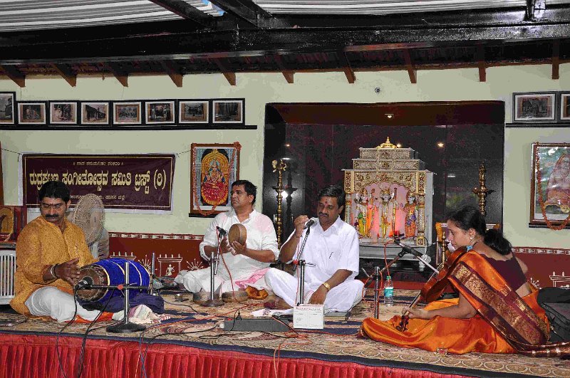 013 - Vid H S Nagraj - Vid Nalina Mohan - Vid B S Anand - Vid Vyasavittala.JPG